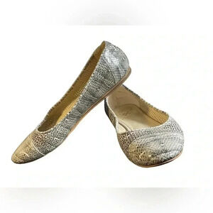 Vince Camuto Flat Leather Cream Bronze Snake Print  Size 9.5M